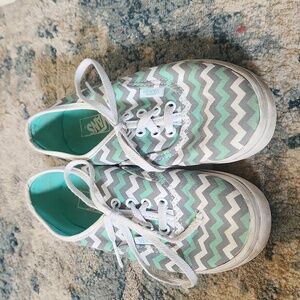 Kids VANS zig zag Tennis shoes